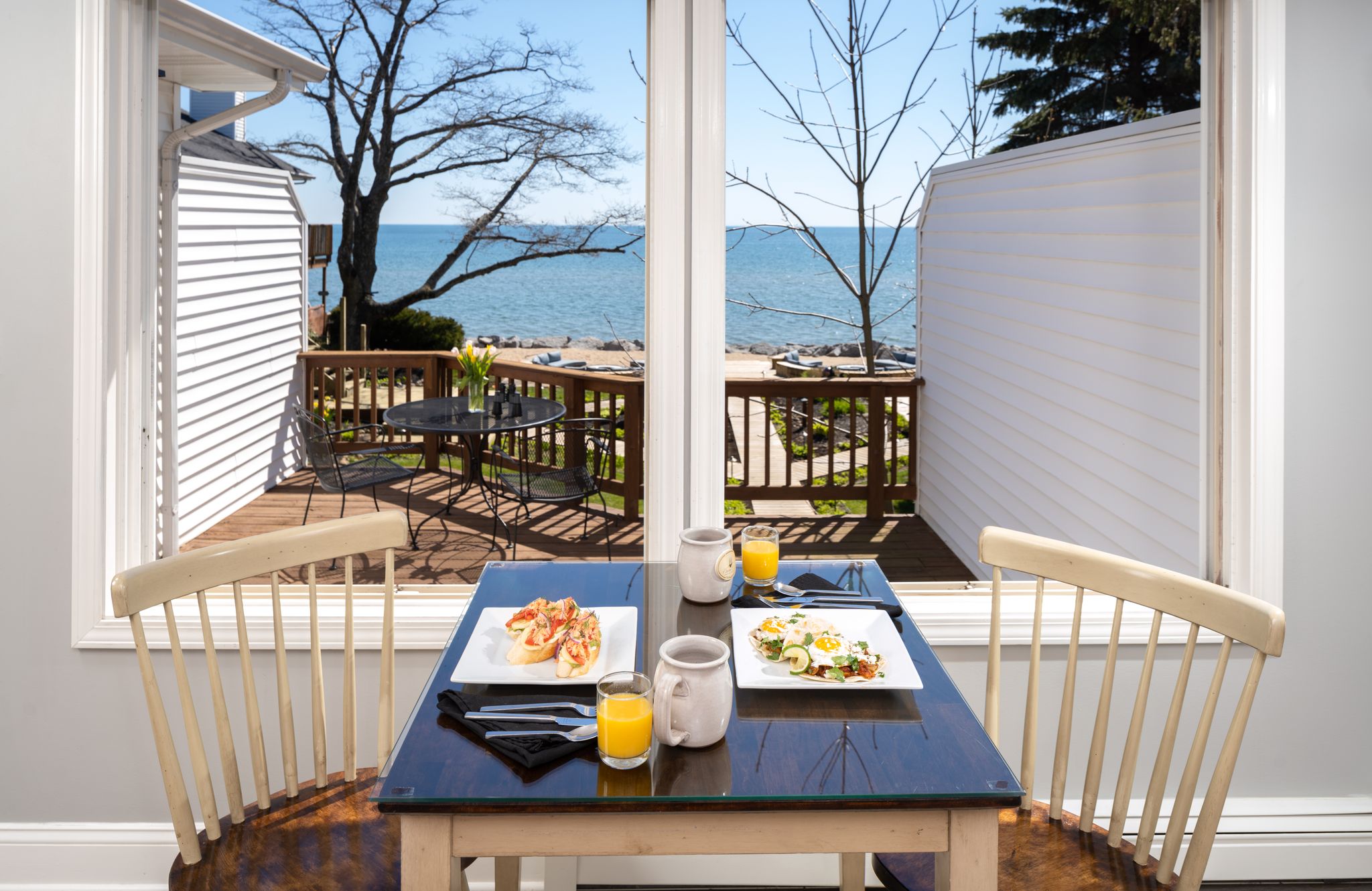 Breakfast Nook with view of Lake Huron